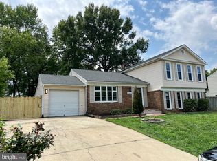 8705 Nightingale Dr, Lanham, MD 20706