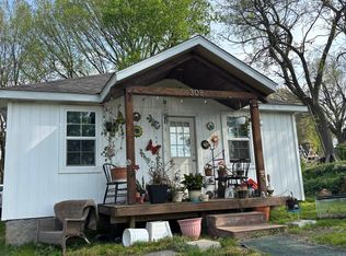 308 W Myrtle St, Monett, MO 65708