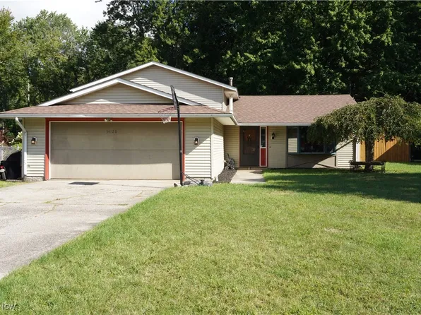 34128 Gina Dr, North Ridgeville, OH 44039
