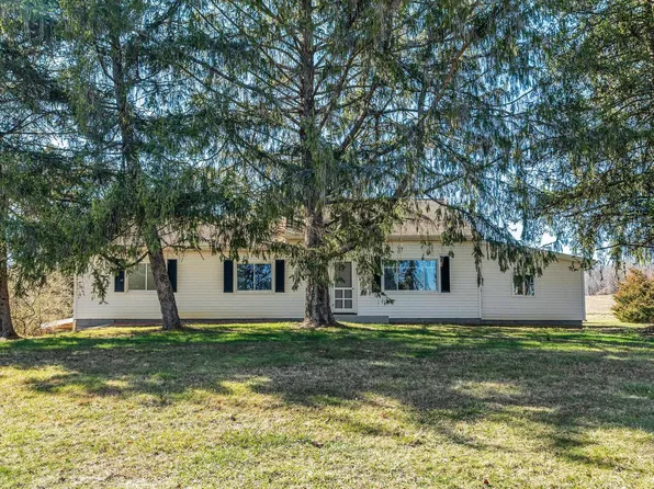 9820 Lee Hwy, Weyers Cave, VA 24486