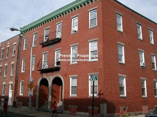 Maverick St — Photo 8