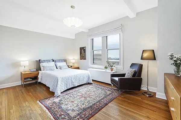 Sold by Avenue Sotheby's International Realty | media 29