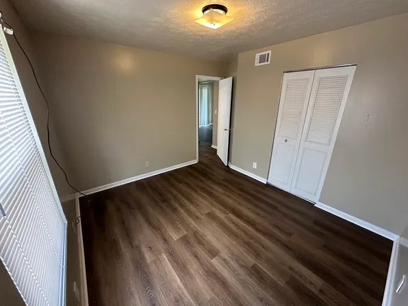 3719 Briarbridge