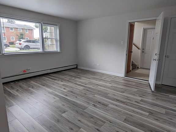 5th image of 600 Kungs Way #1E