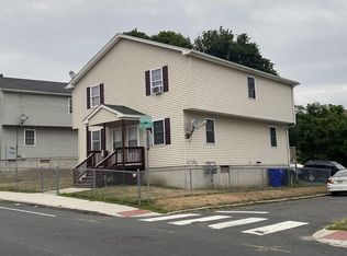 825 Worthington St, Springfield, MA 01105