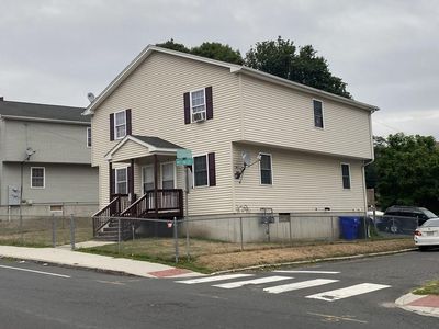 825 Worthington St, Springfield, MA, 01105