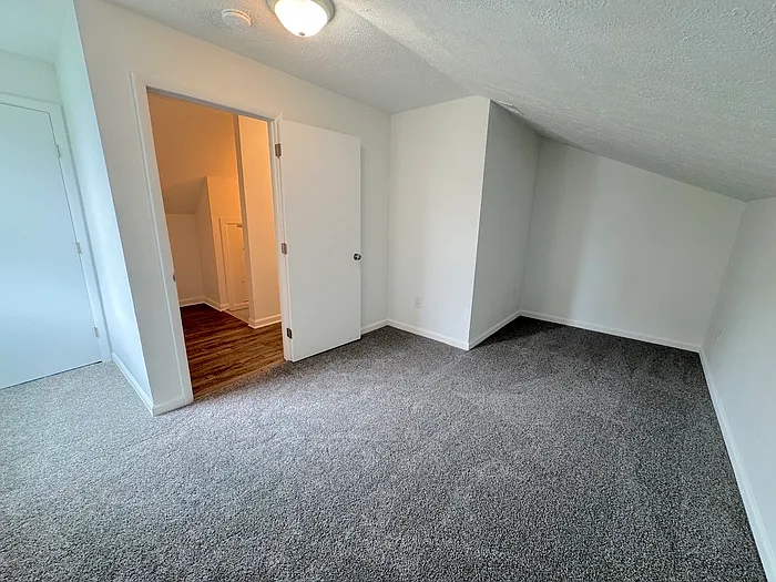 516 Homestead Ave — Photo 30