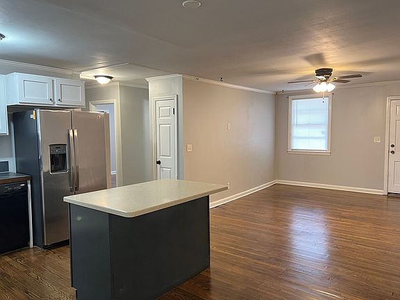 5th image of 965 N Pierce Ave APT A