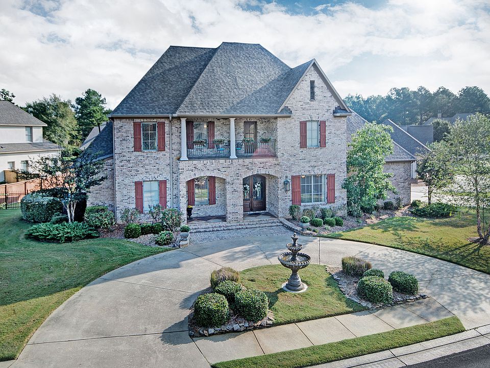 1st image of 372 Saint Ives Dr