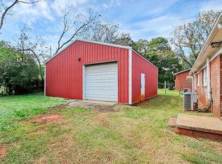 521 E Holly St, Dallas, NC 28034