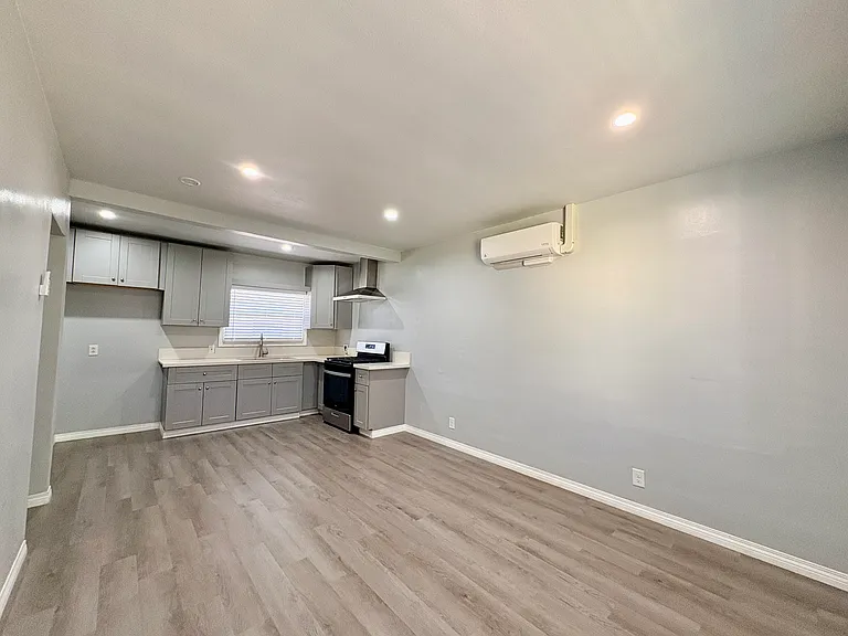 1062 N Huntington Blvd #4 — Photo 3