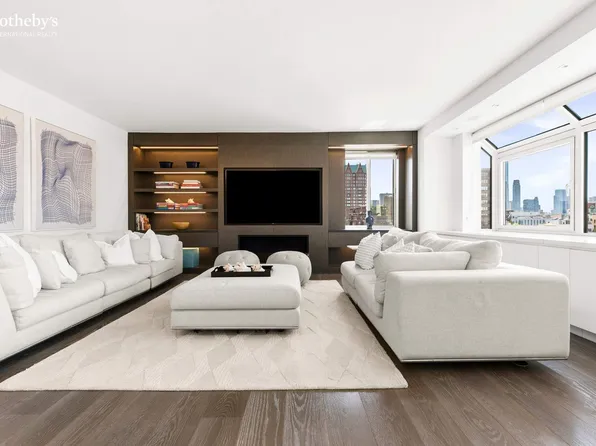 1441 Third Avenue image 1 of 11