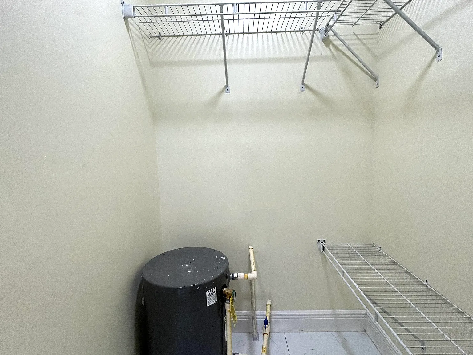 8830 W Broad St — Photo 3