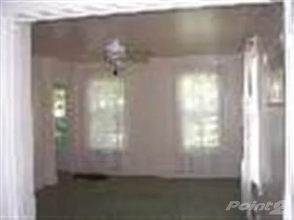 1572 Iowa St, Dubuque, IA 52001