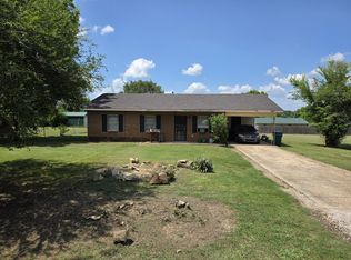 208 E Wheeler St, Okolona, MS 38860