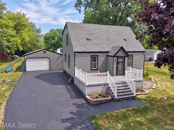 2nd image of 7057 Kessling St