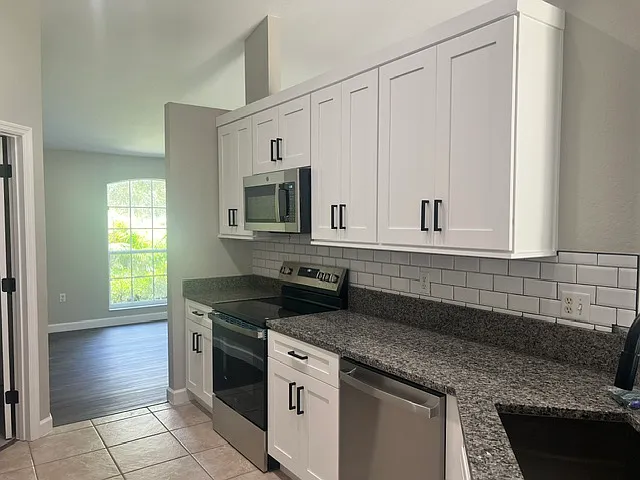 1650 Meadows Pond Dr — Photo 8
