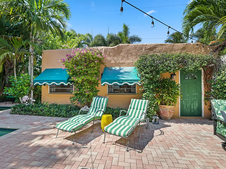325 Greymon Dr — Photo 48