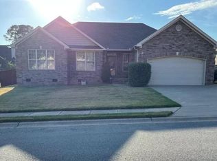 2701 Richland Park Dr, Bryant, AR 72022