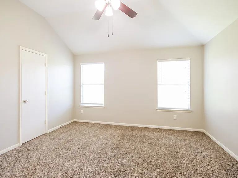 12002 Green Butte Ct — Photo 10