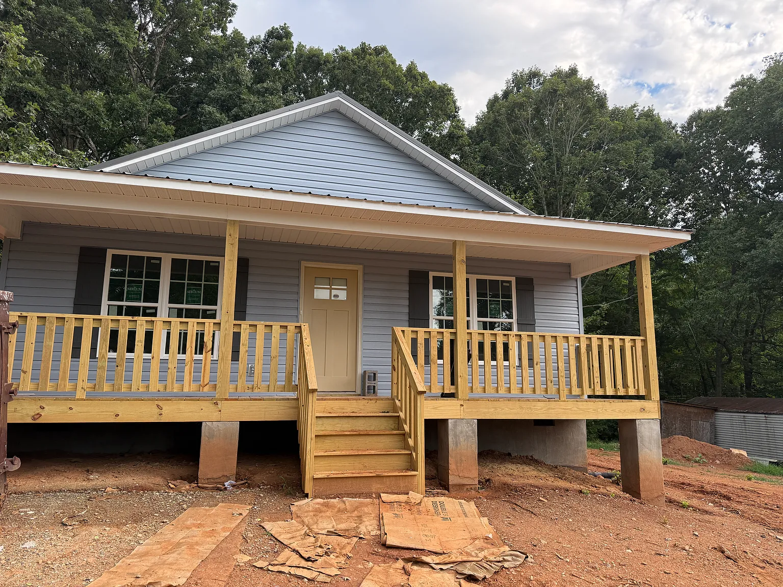 3 bed, 1100 sqft, $1,695 — Photo 1