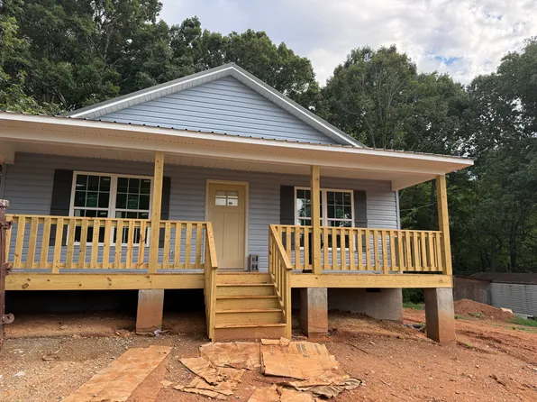 9 Woodgreen Dr, Lexington, NC 27360