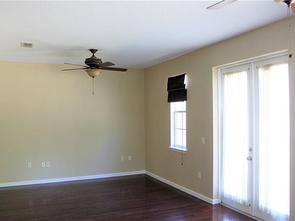 4th image of 1226 Lillie St
