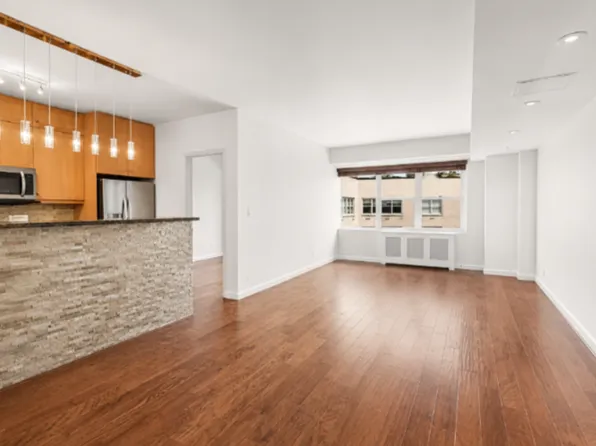 155 W 68th St #21, New York, NY 10023
