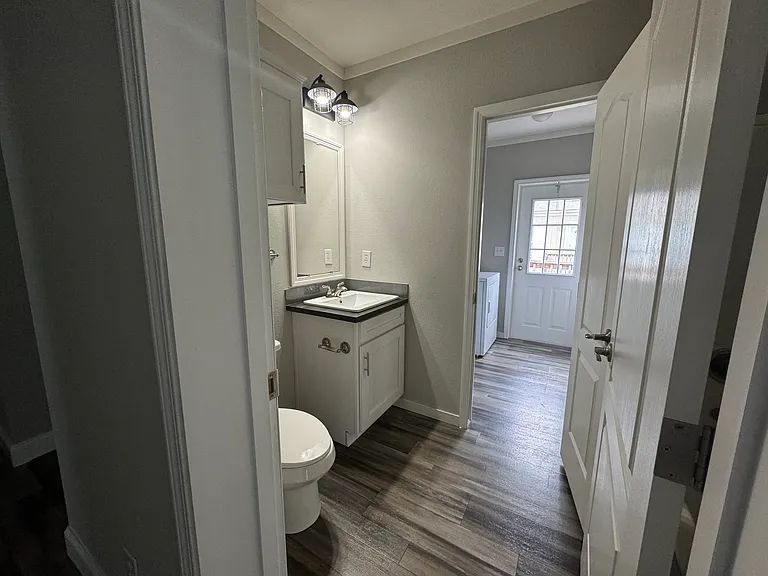 Oak Crest — Photo 20