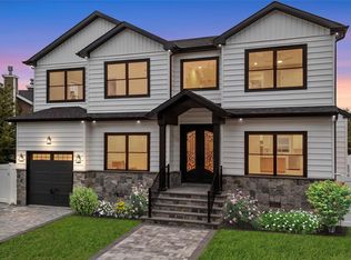 2935 Bayside Ct, Wantagh, NY 11793