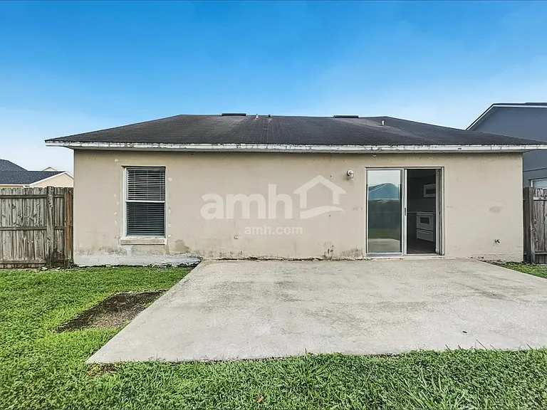 732 McLean Ct — Photo 16