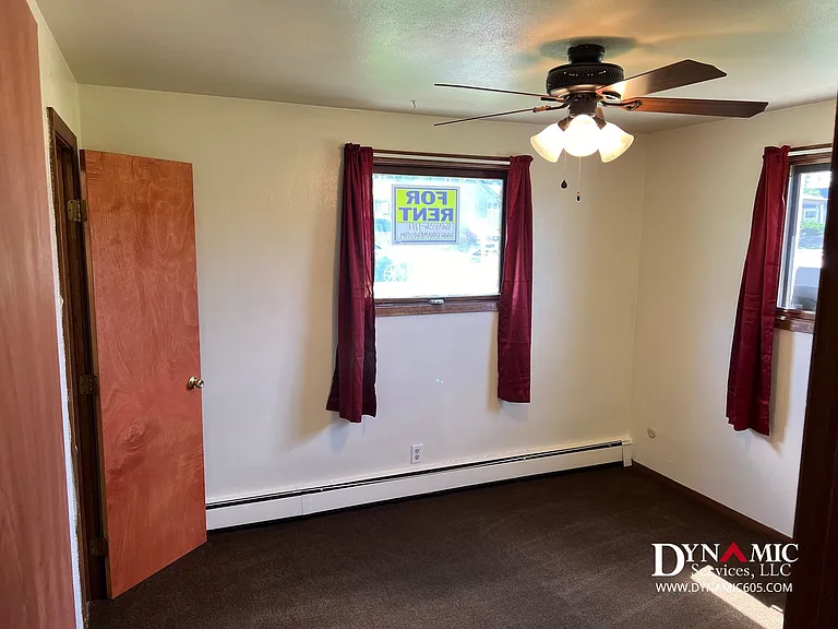 217 S Summit Ave — Photo 11