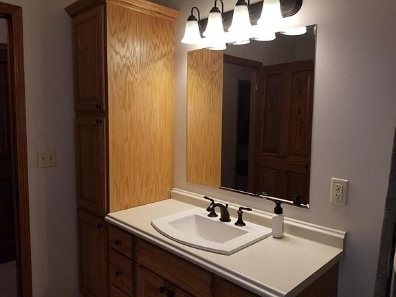 4th image of 39525 Mallard View Dr