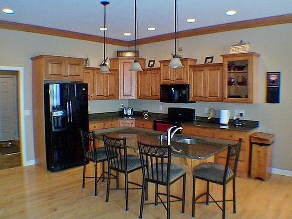 3rd image of 1288 Turnberry Ave