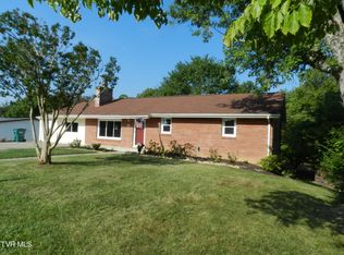 121 Chateaugay Rd, Kingsport, TN 37660