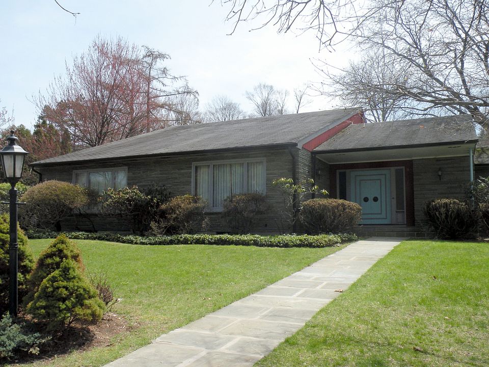 1st image of 9 Blackstone Ave