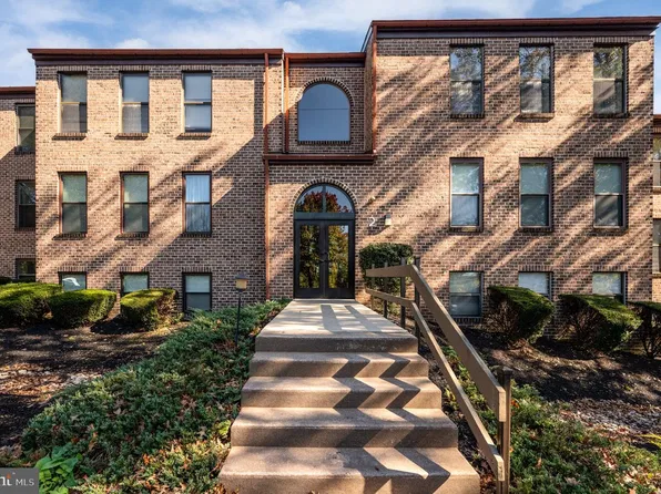 2F Olympic Dr, Reading, PA 19607