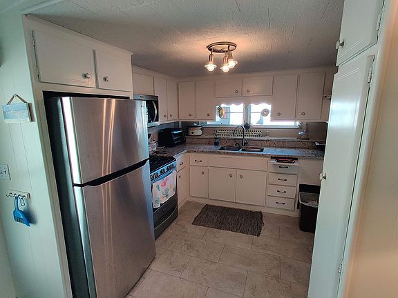 5th image of 1415 Main St Lot 484