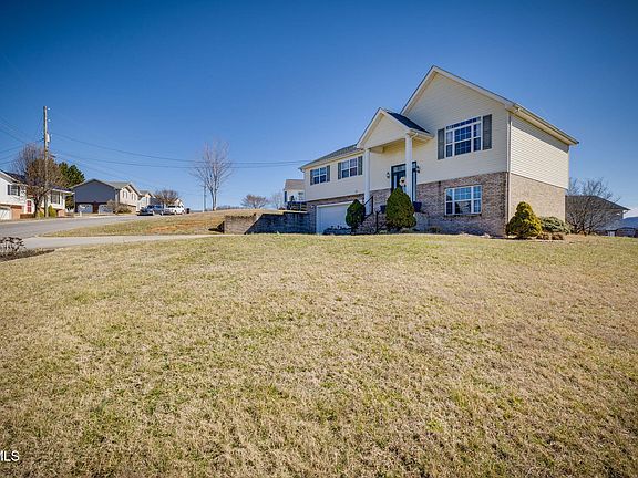 2nd image of 104 Chickasaw Cir