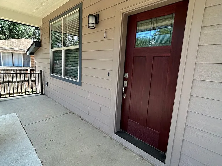 536 E Mulberry St — Photo 31