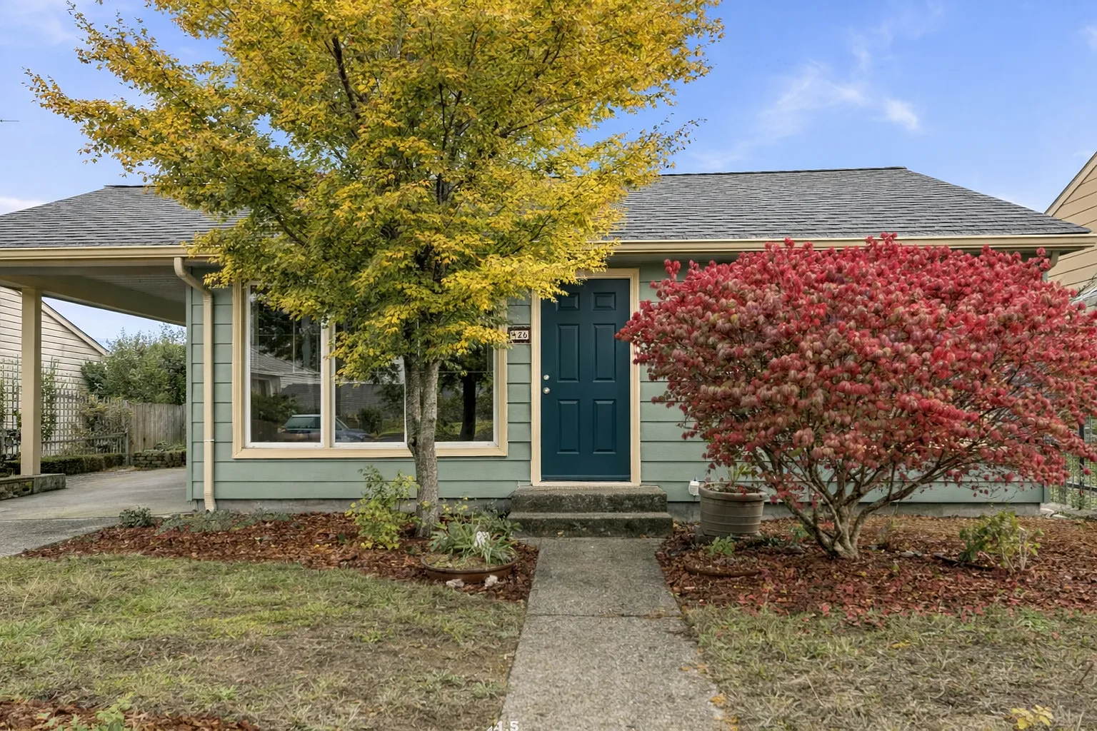 2 bed, 890 sqft, $3,400 — Photo 1