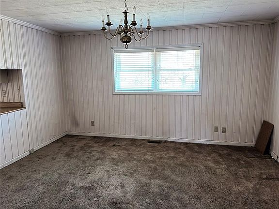 3rd image of 2204 Stonewall St