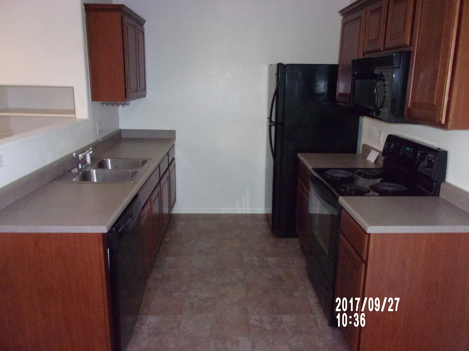 3 bed, 2.0 bath, 1105 sqft, $2,395 — Photo 1