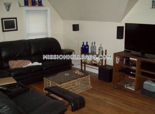 28 Hillside St #3, Boston, MA 02120