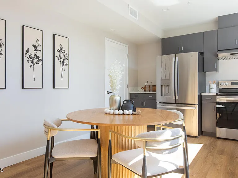 3682 Harriman Ave #3 — Photo 6