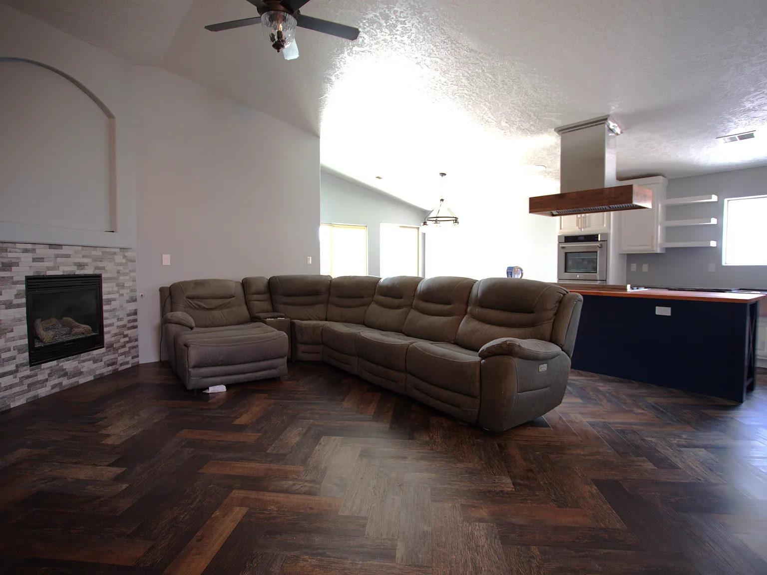 3 bed, 1775 sqft, $1,950 — Photo 4