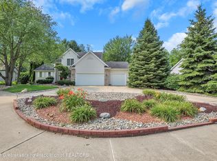 2645 Allium Dr, Holt, MI 48842