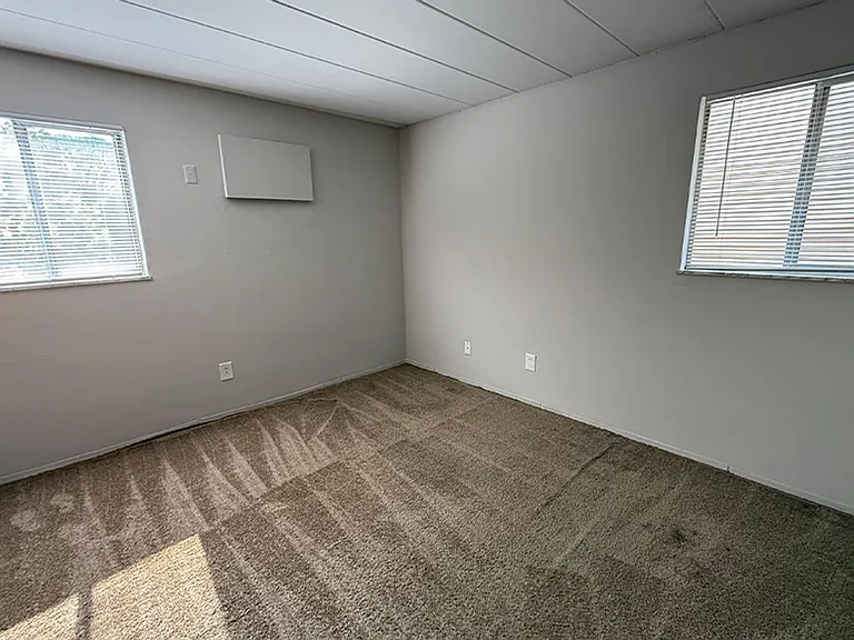 331 Shiloh St — Photo 14