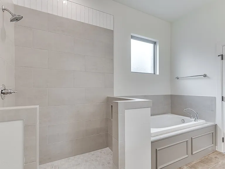 2600 Woods Edge Dr — Photo 3