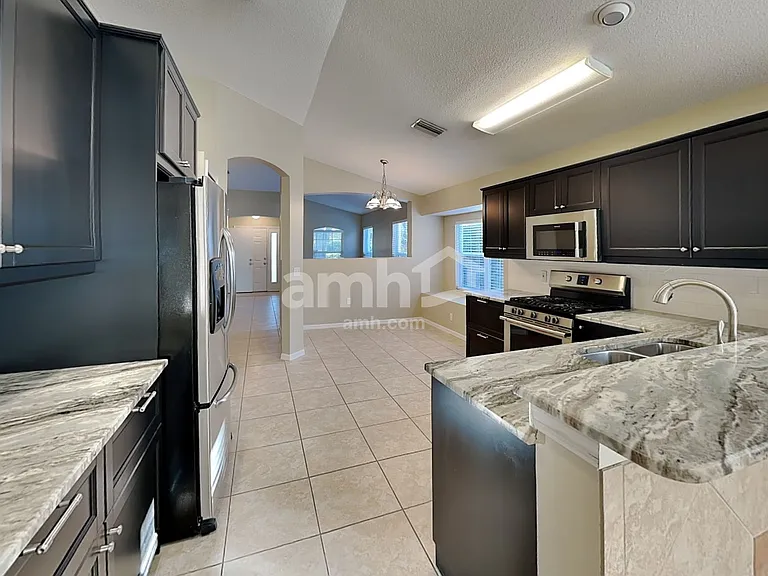12061 Winding Woods Way — Photo 4